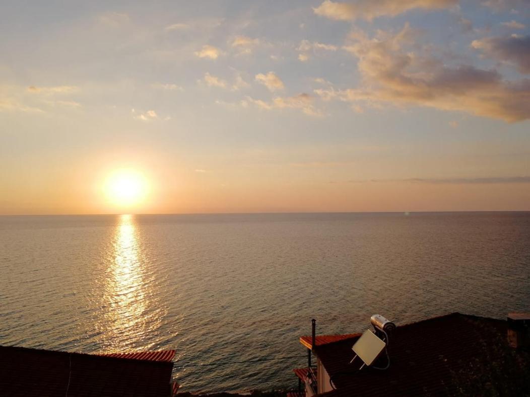 הוילה סיווירי By The Sea With Great View מראה חיצוני תמונה